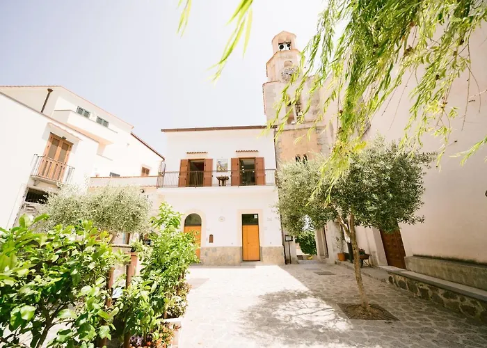 La Piazzetta Boutique Apartments